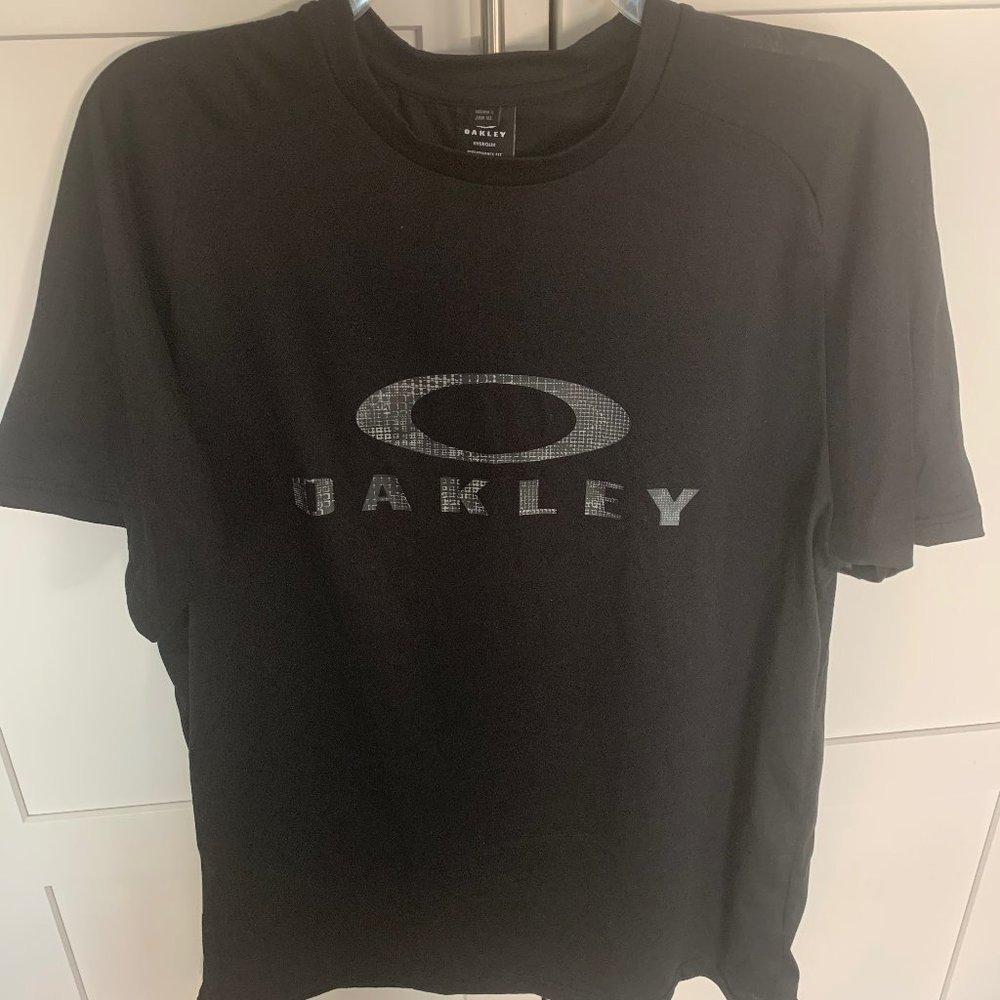 Oakley logo shirt O Hydrolix, New , Size Large